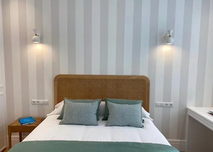 Oh La Life! At The Daire *